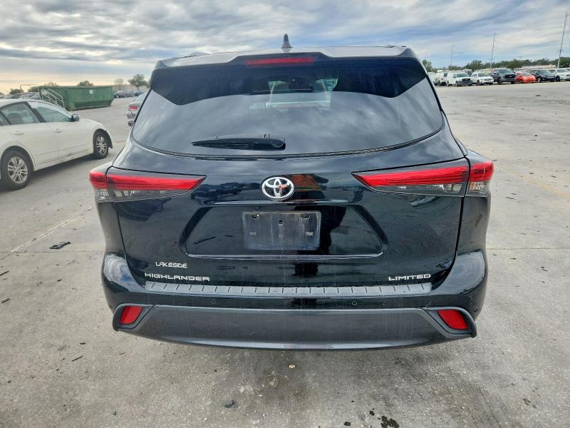 Photo 6 from auction – 2022 TOYOTA HIGHLANDER with VIN 5TDYZRAH7NS116706