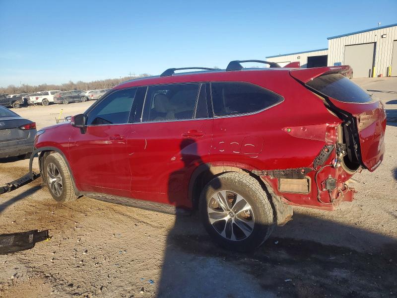 Photo 2 from auction – 2021 TOYOTA HIGHLANDER with VIN 5TDGZRAHXMS531965