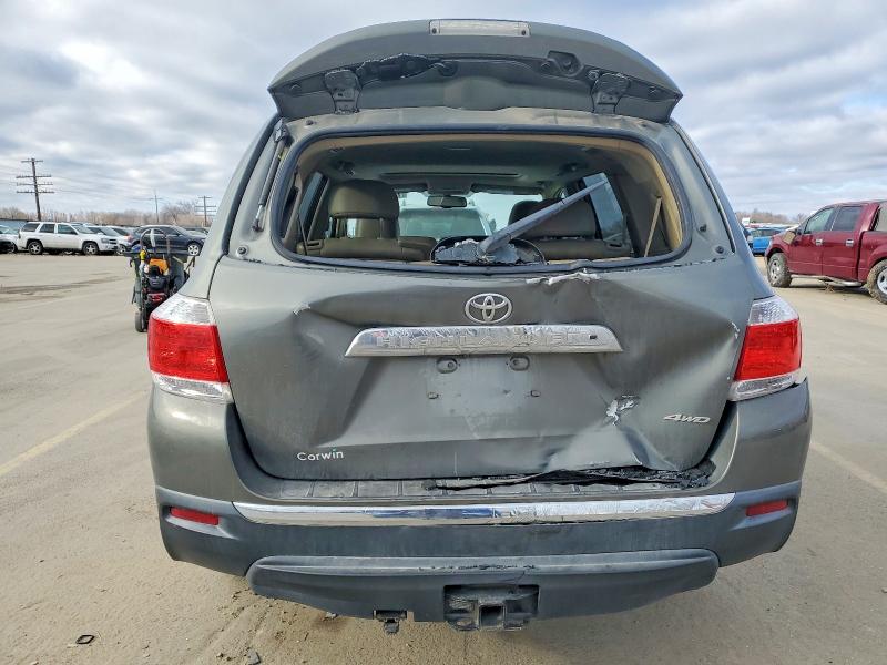 Photo 6 from auction – 2011 TOYOTA HIGHLANDER with VIN 5TDBK3EH5BS047186