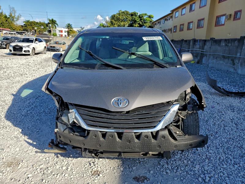 Photo 5 from auction – 2011 TOYOTA SIENNA LE with VIN 5TDKK3DC4BS044253
