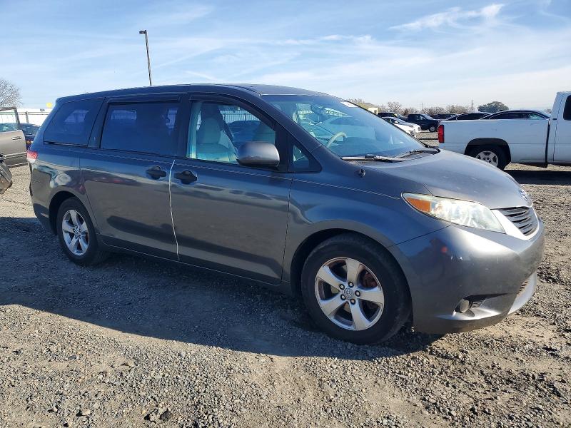 Photo 4 from auction – 2011 TOYOTA SIENNA with VIN 5TDZK3DC2BS135746