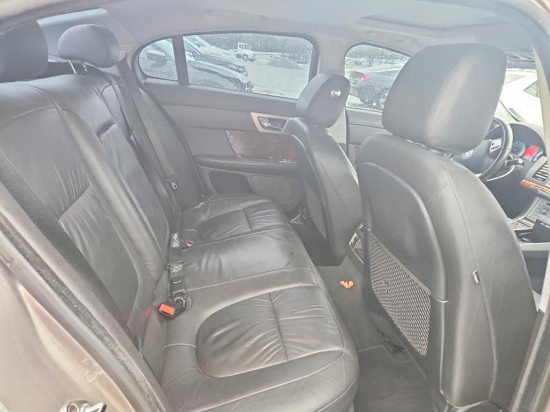 Photo 10 from auction – 2011 JAGUAR XF with VIN SAJWA0FB6BLS09293