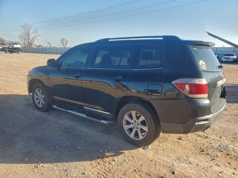 Photo 2 from auction – 2012 TOYOTA HIGHLANDER with VIN 5TDBK3EH9CS130055