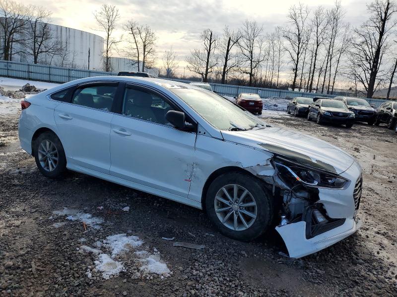 Photo 4 from auction – 2019 HYUNDAI SONATA with VIN 5NPE24AF8KH784282