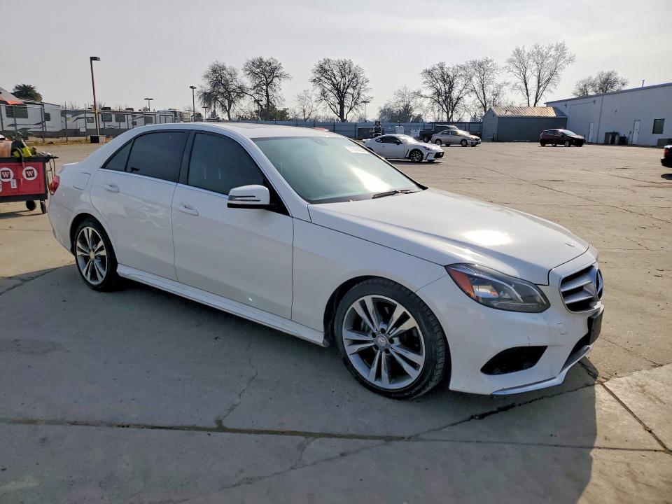 Photo 4 from auction – 2014 MERCEDES-BENZ E 350 with VIN WDDHF5KB6EA881971