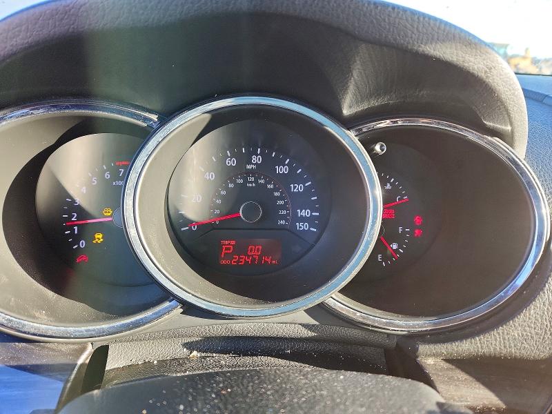 Photo 9 from auction – 2013 KIA SORENTO with VIN 5XYKT4A25DG420800
