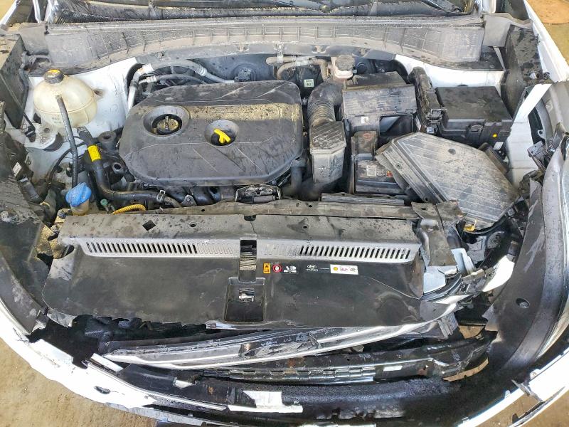 Photo 12 from auction – 2018 HYUNDAI TUCSON SE with VIN KM8J2CA41JU613073