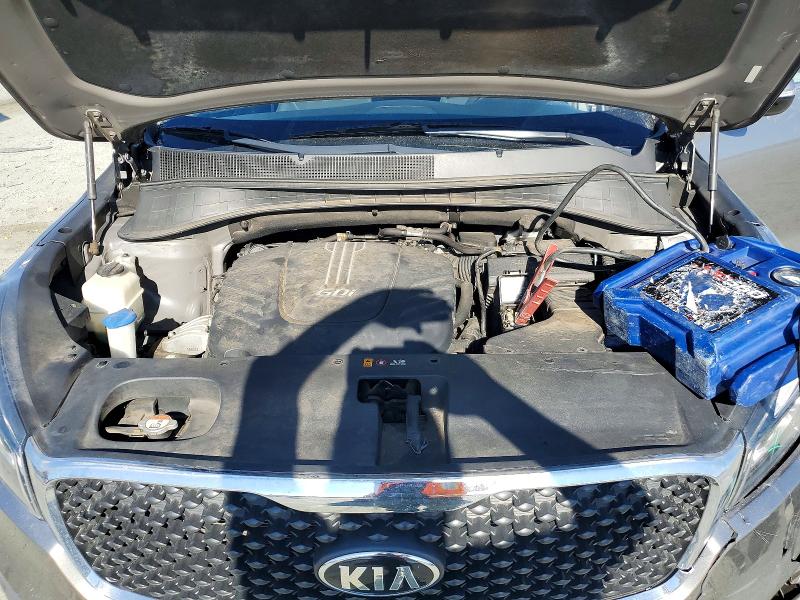Photo 12 from auction – 2016 KIA SORENTO LX with VIN 5XYPG4A52GG141250