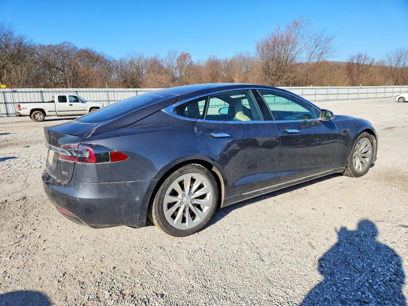 Photo 3 from auction – 2016 TESLA MODEL S with VIN 5YJSA1E28GF170270