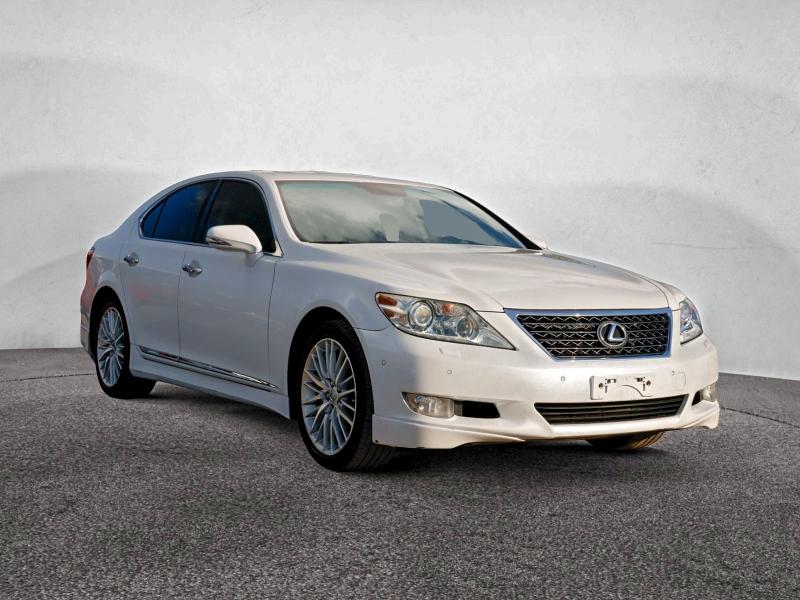 LEXUS LS 460 2011 with VIN JTHBL5EF7B5103043 - Photo from auction
