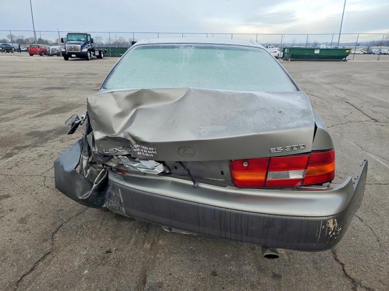 Photo 6 from auction – 1998 LEXUS ES 300 with VIN JT8BF28GXW0109626
