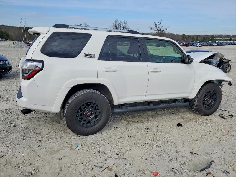 Photo 3 from auction – 2023 TOYOTA 4RUNNER with VIN JTEFU5JR3P5289974