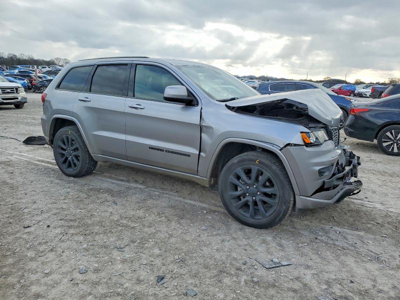 Photo 4 from auction – 2019 JEEP GRAND CHER with VIN 1C4RJFAG2KC838745