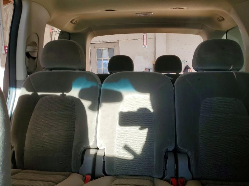 Photo 10 from auction – 2002 FORD EXPLORER X with VIN 1FMZU73W12UD45114