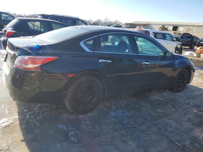 Photo 3 from auction – 2015 NISSAN ALTIMA 2.5 with VIN 1N4AL3AP4FC260715