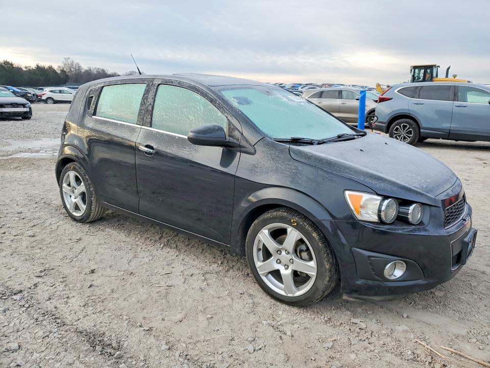 Zdjęcie 4 z aukcji – 2013 CHEVROLET SONIC LTZ z VIN 1G1JE6SHXD4100108