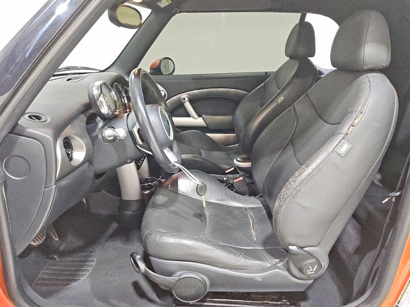 Photo 7 from auction – 2006 MINI COOPER S with VIN WMWRH33586TK59283
