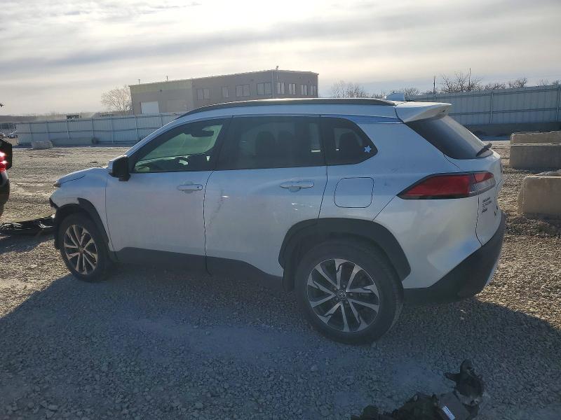 Photo 2 from auction – 2022 TOYOTA COROLLA CROSS with VIN 7MUDAABG9NV025052