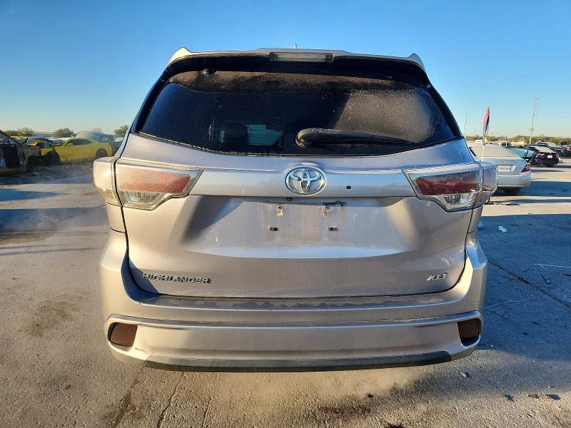 Photo 6 from auction – 2016 TOYOTA HIGHLANDER with VIN 5TDKKRFH2GS504027