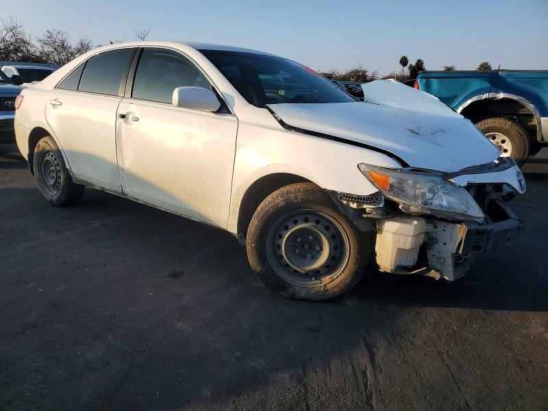 Photo 4 from auction – 2011 TOYOTA CAMRY with VIN 4T1BF3EK4BU729824