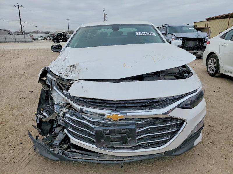 Photo 5 from auction – 2020 CHEVROLET MALIBU LT with VIN 1G1ZD5ST1LF093363