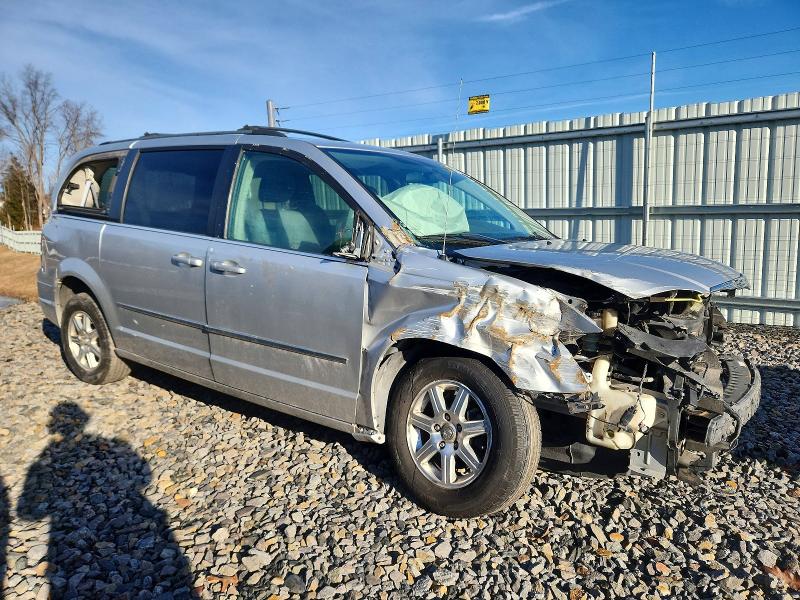 Photo 4 from auction – 2009 CHRYSLER TOWN & COU with VIN 2A8HR54139R678570