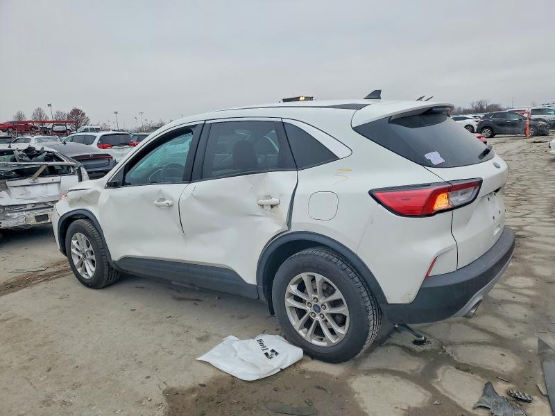 Photo 2 from auction – 2020 FORD ESCAPE SE with VIN 1FMCU0G68LUB94720