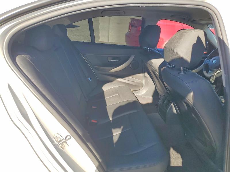 Photo 10 from auction – 2017 BMW 320 with VIN WBA8E1G34HNU17384