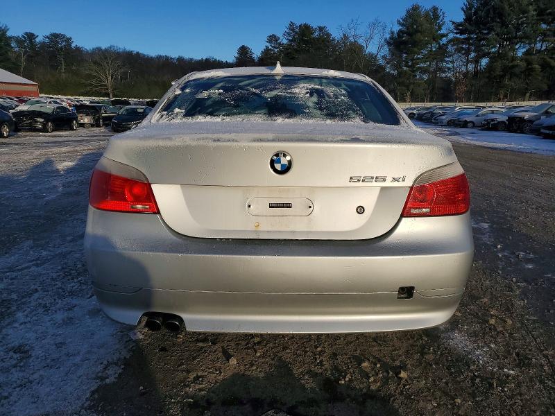 Photo 6 from auction – 2007 BMW 525 XI with VIN WBANF33537CS38802