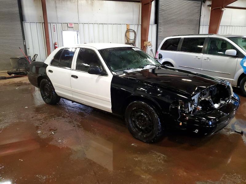 Photo 4 from auction – 2011 FORD CROWN VICT with VIN 2FABP7BV0BX149296