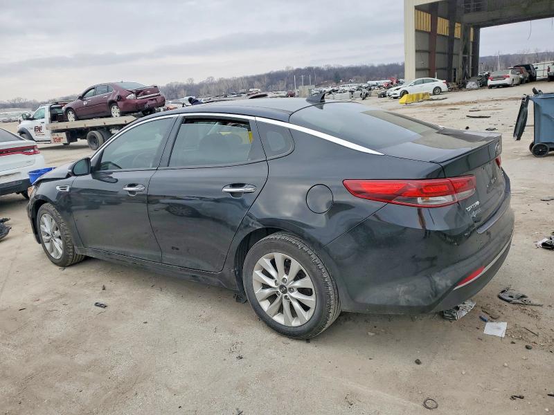 Photo 2 from auction – 2018 KIA OPTIMA with VIN 5XXGT4L38JG193436