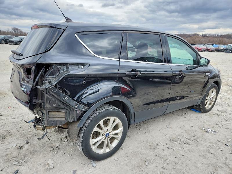 Photo 3 from auction – 2019 FORD ESCAPE SE with VIN 1FMCU9GD5KUB78251