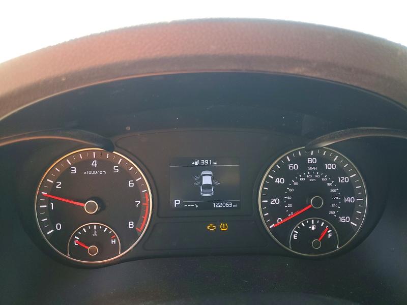 Photo 9 from auction – 2019 KIA OPTIMA with VIN 5XXGT4L30KG308936
