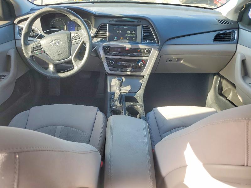 Photo 8 from auction – 2017 HYUNDAI SONATA with VIN 5NPE24AF4HH441672