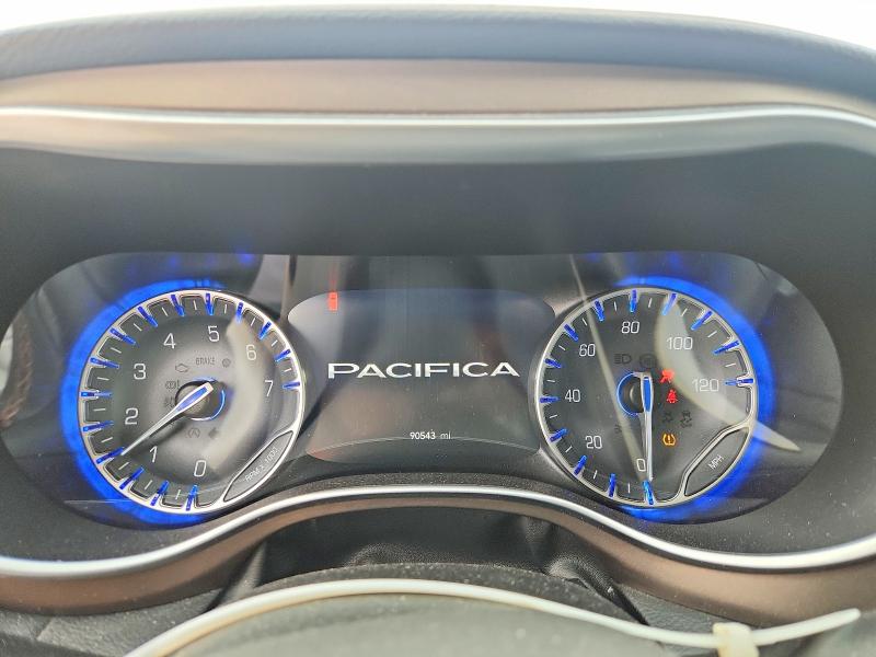 Photo 9 from auction – 2017 CHRYSLER PACIFICA T with VIN 2C4RC1EG2HR592237
