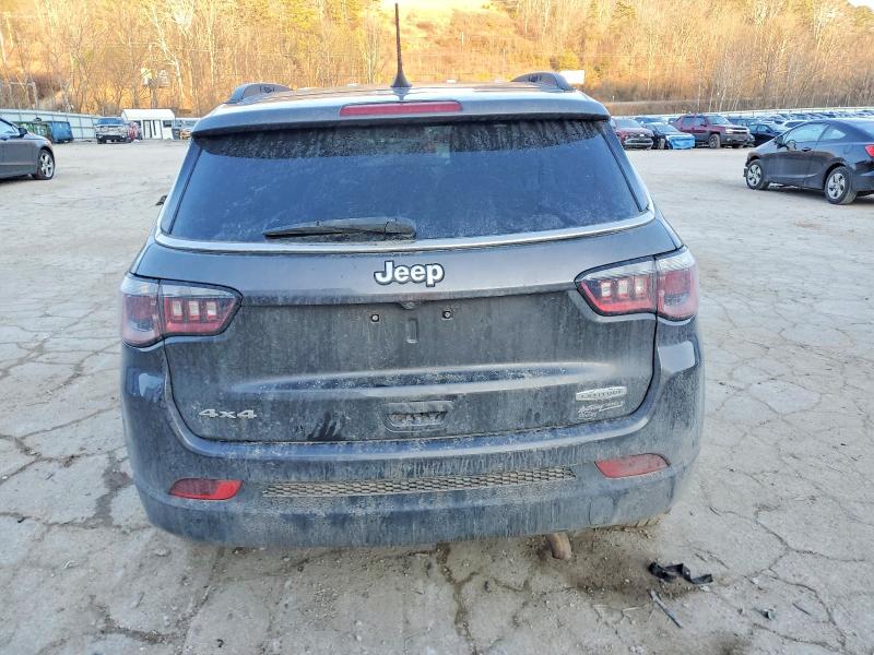 Photo 6 from auction – 2017 JEEP COMPASS LA with VIN 3C4NJDBB6HT641869