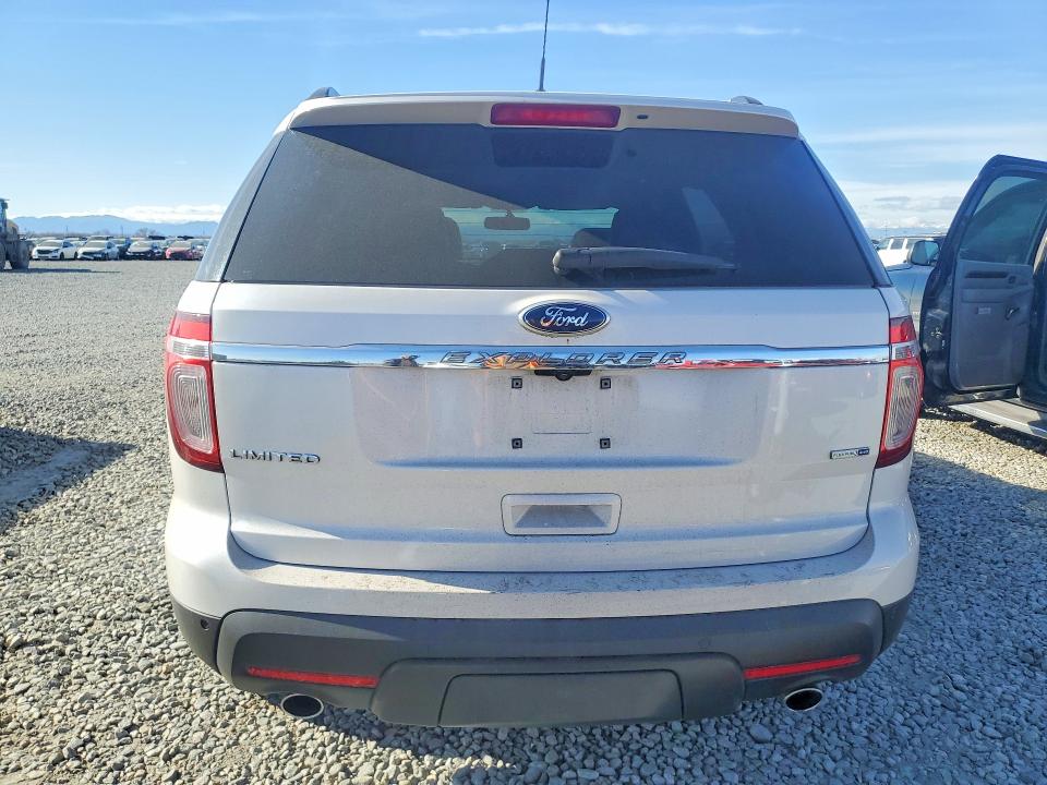 Photo 6 from auction – 2014 FORD EXPLORER L with VIN 1FM5K8F83EGB52750