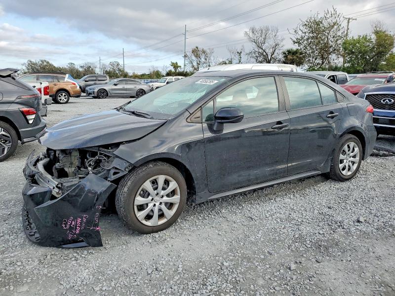 TOYOTA COROLLA LE 2022 with VIN 5YFEPMAE9NP361341 - Photo from auction