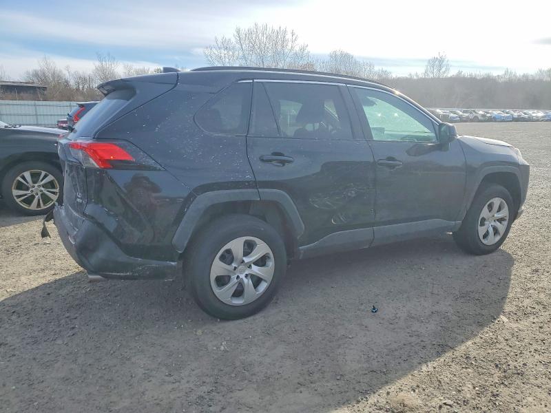 Photo 3 from auction – 2021 TOYOTA RAV4 LE with VIN 2T3F1RFV5MC162238