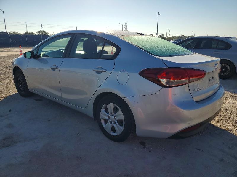 Photo 2 from auction – 2017 KIA FORTE LX with VIN 3KPFK4A79HE027580