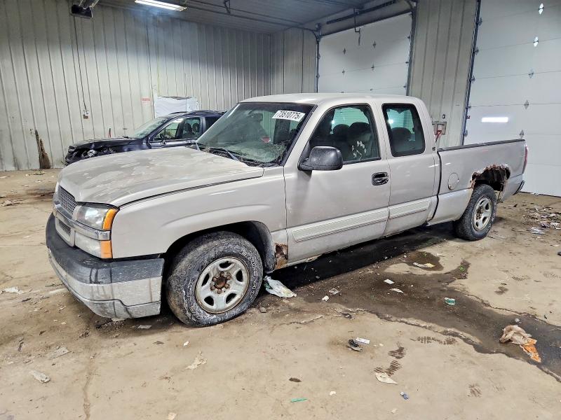 CHEVROLET SILVERADO 2004 with VIN 2GCEC19V641280115 - Photo from auction