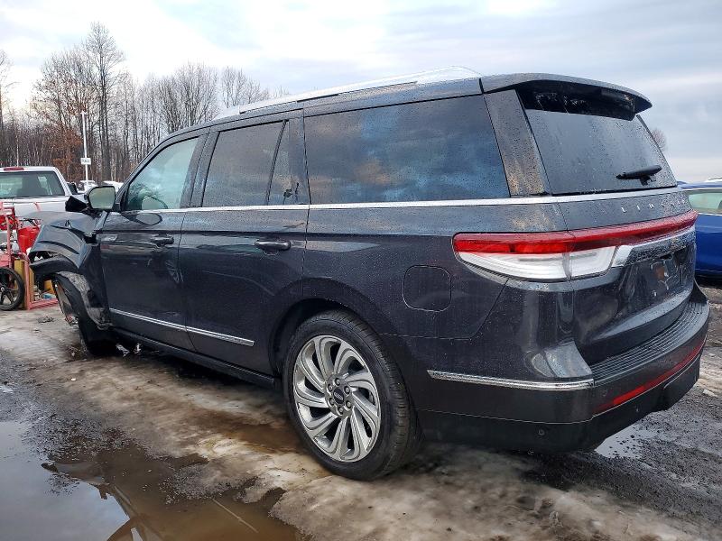 Photo 2 from auction – 2024 LINCOLN NAVIGATOR with VIN 5LMJJ2LG5REL16296