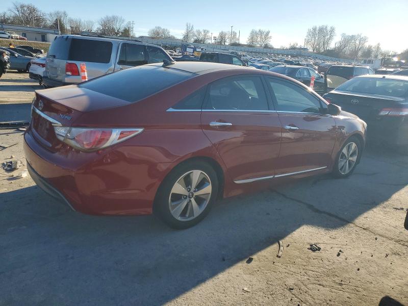 Photo 3 from auction – 2012 HYUNDAI SONATA HYB with VIN KMHEC4A40CA031636