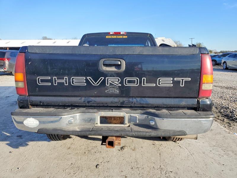 Photo 6 from auction – 2000 CHEVROLET SILVERADO with VIN 1GCEC14W3YZ170068