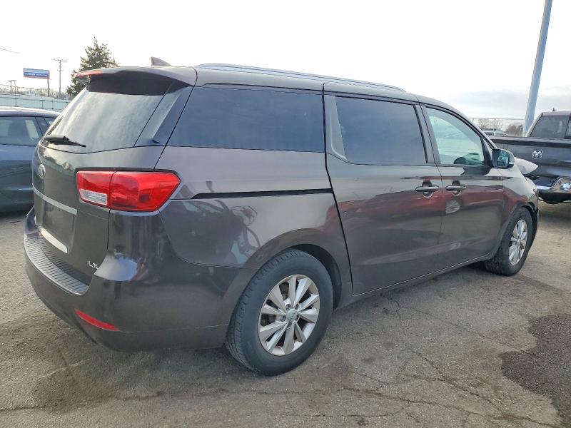 Photo 3 from auction – 2017 KIA SEDONA LX with VIN KNDMB5C19H6325610