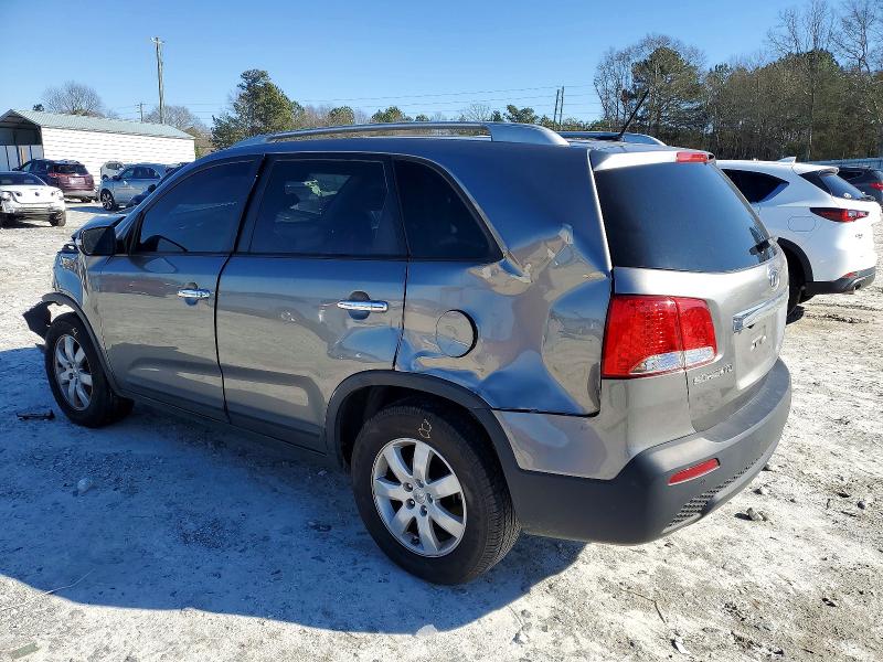 Photo 2 from auction – 2013 KIA SORENTO LX with VIN 5XYKT3A64DG359467