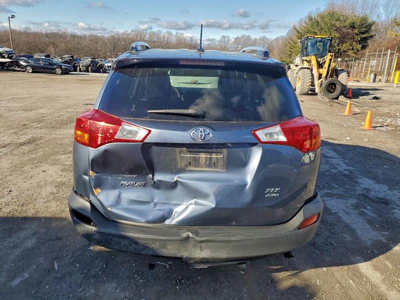 Photo 6 from auction – 2014 TOYOTA RAV4 XLE with VIN JTMRFREV1ED090550