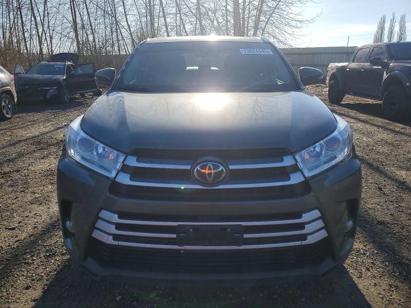 Photo 5 from auction – 2018 TOYOTA HIGHLANDER with VIN 5TDJZRFH2JS835365