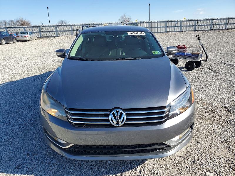 Photo 5 from auction – 2015 VOLKSWAGEN PASSAT S with VIN 1VWAT7A34FC103956
