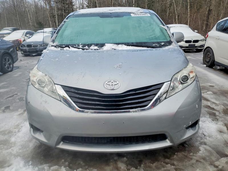 Photo 5 from auction – 2012 TOYOTA SIENNA LE with VIN 5TDKK3DC2CS208794